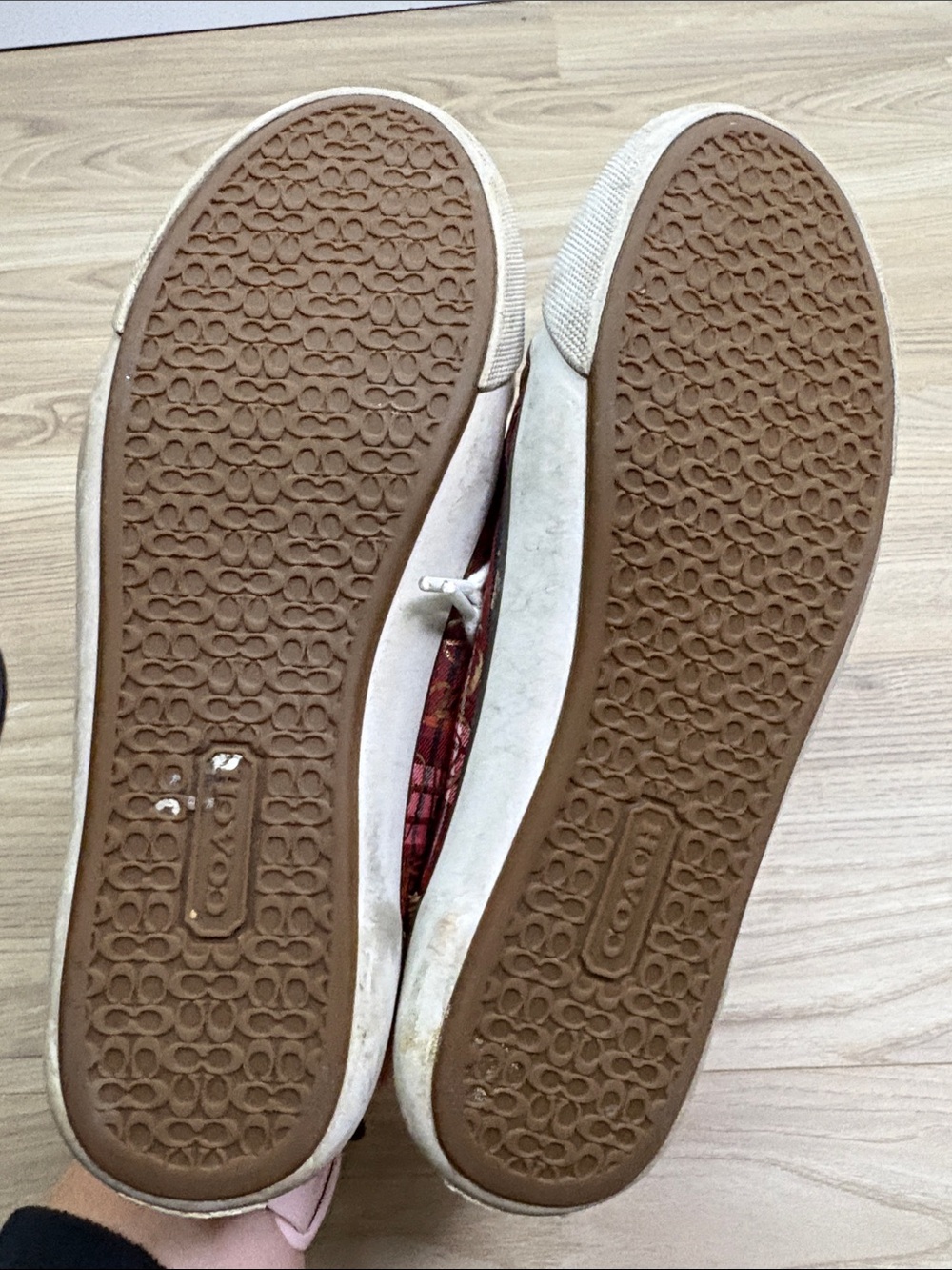 Coach ‘Barrett Tartan’ Low-Top Sneakers in Black, Red & Gold size 7 - Picture 5 of 7